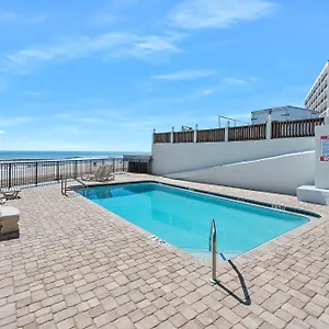 Family Friendly Oceanfront With Pool! Daytona Beach
